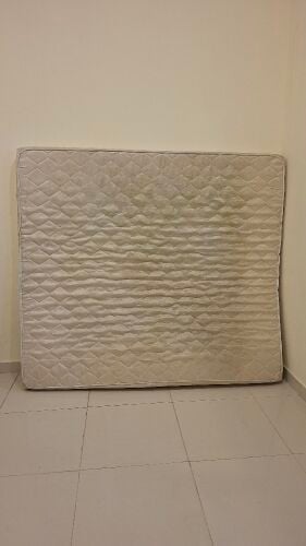 Mattress size  200 x 180 cm