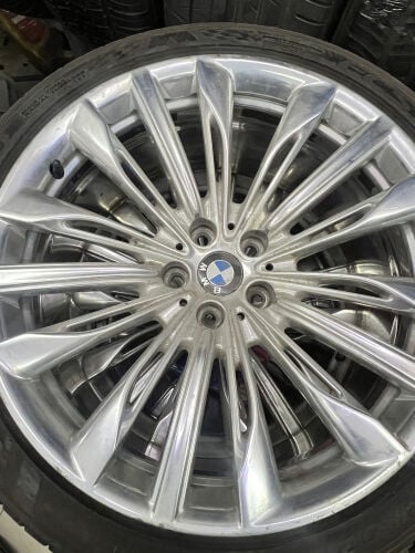 BMW 20 size original wheel.