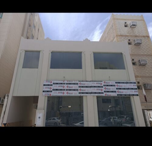 tow shop for rent in doha jadid