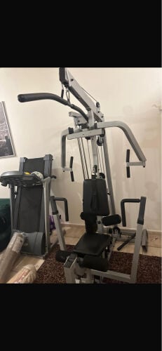 جهاز رياضي لبناء العضلات