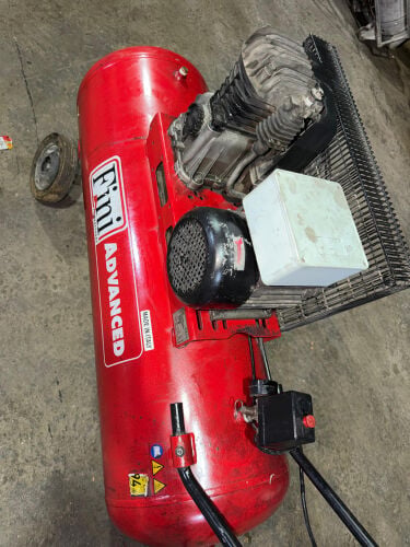 Air compressor 150 L liters Italy