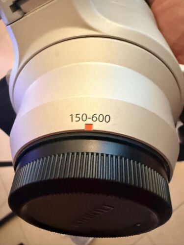 Fujifilm lens 150-600 BARELY USED 