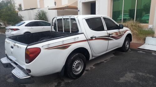 Mitsubishi pickup truck for sale
