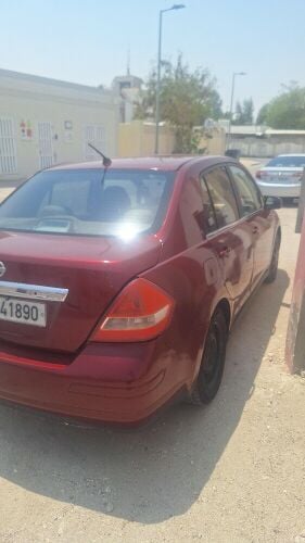 Nissan tida