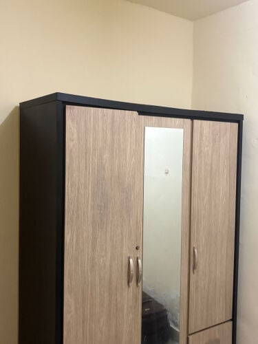 للبيع