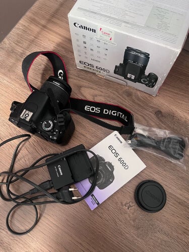 Canon 600 D with lenses