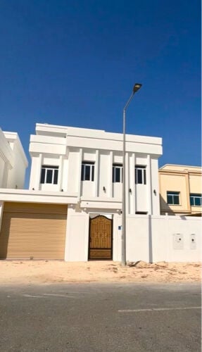 لايجار فيلا بالخور إسكان