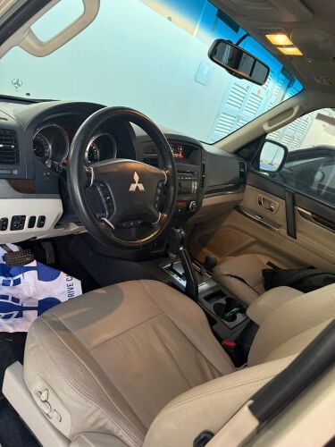 Pajero full option 2014 