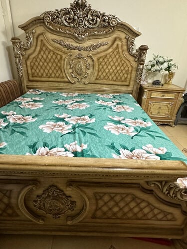 double bed+ cupboard dressing table