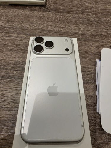 IPhone 17 pro max silver 512gb 
