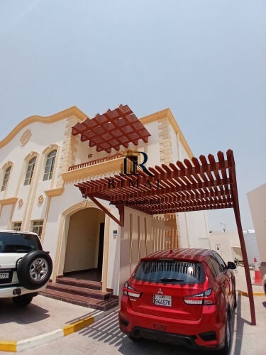 للايجار فيلا داخل مجمع سكني نعيجه