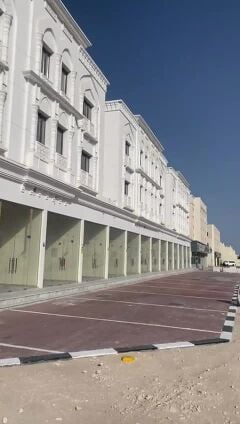 للإيجار محلات في منطقة ام صلال