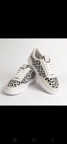 woman sneakers