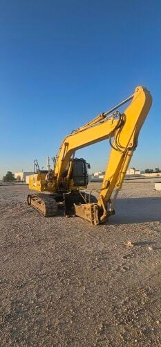 Komatsu 220