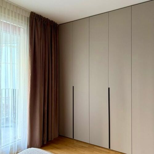 Floor to Ceiling Closet