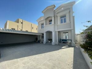 ELEGANT FF 5BR VL | SALE | THUMAMA