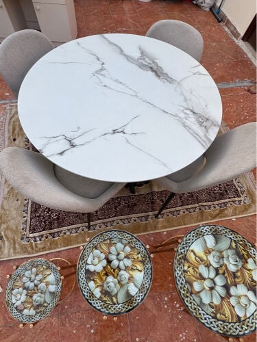 طاولة الطعام 