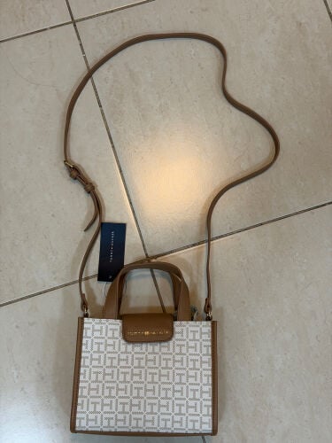 Tommy Hilfiger bag 