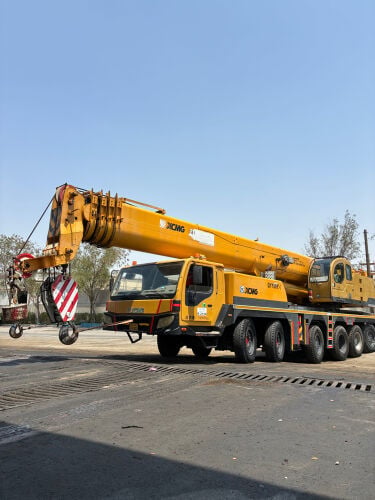 2015 model xmng 100 ton crane  