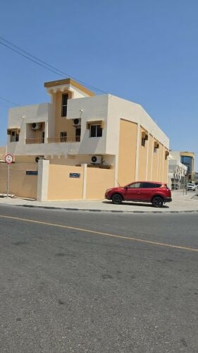 للبيع عمارة بالمطار موقع مميز