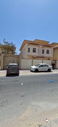للإيجار فيلا في معيذر الشمالي