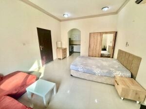استوديو  بالقرب من خط المترو