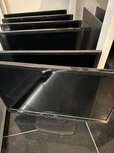 8 LG TV