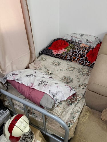good single bed with mattress