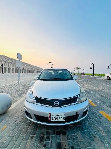 nissan tiida
