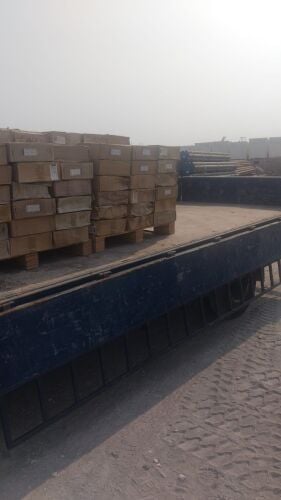 Truck for rent  pickup mistubishi c