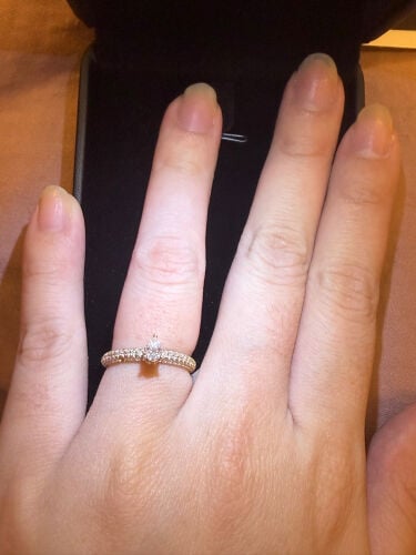 teardrop natural diamond Gold ring