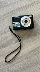Samaung S1070 digital camera