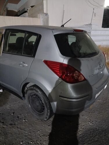 نيسان تيداا هاتشباك