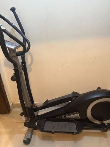Infiniti ST900 Elliptical