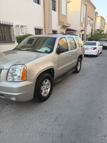للبيع سيارة يوكن موديل 2009