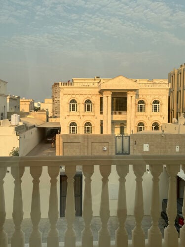 للبيع فيلا موقع ممتاز في الدفنة