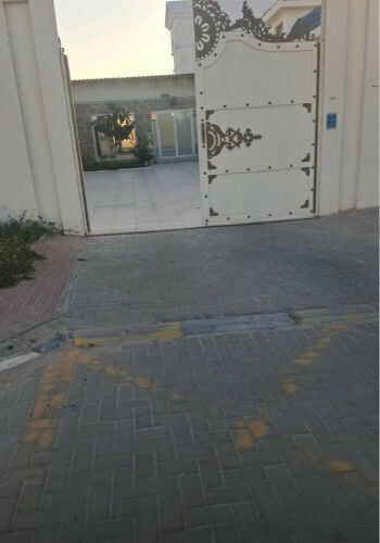 للبيع فيلا ارضية في بني هاجر