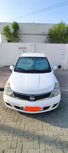 nissan tiida 2012 modal