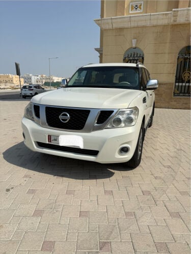 Nissan Patrol LE 2012 dimond editio