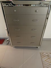 للبيع