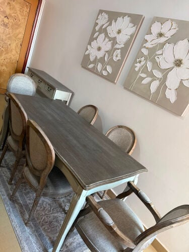 طاولة سفرة مع 6 كراسي وكونسول 
