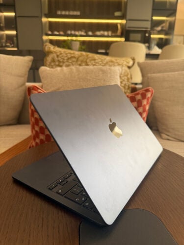 Macbook Air M2 13.6 inch