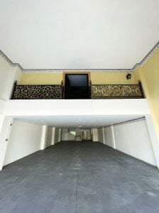 shop for Rent