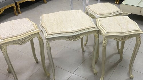 طاولات رخام اربع صغار وواحده كبير