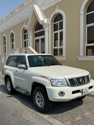 نيسان سفاري
