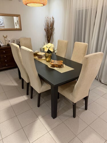 6 seater dining table brand The One