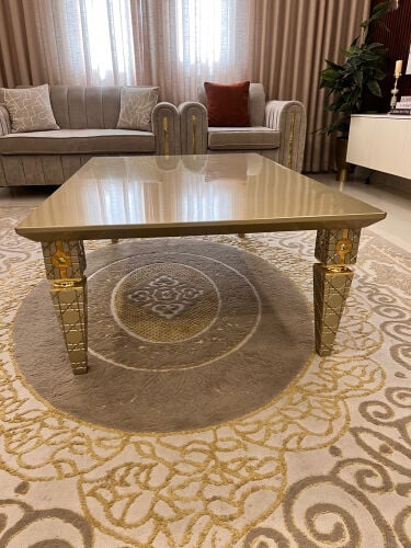طاولة 