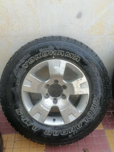 Nissan Patrol rims with full tread