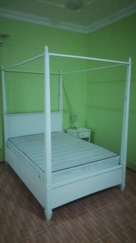 Bed and mattress
