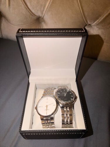 men watch both for 1000